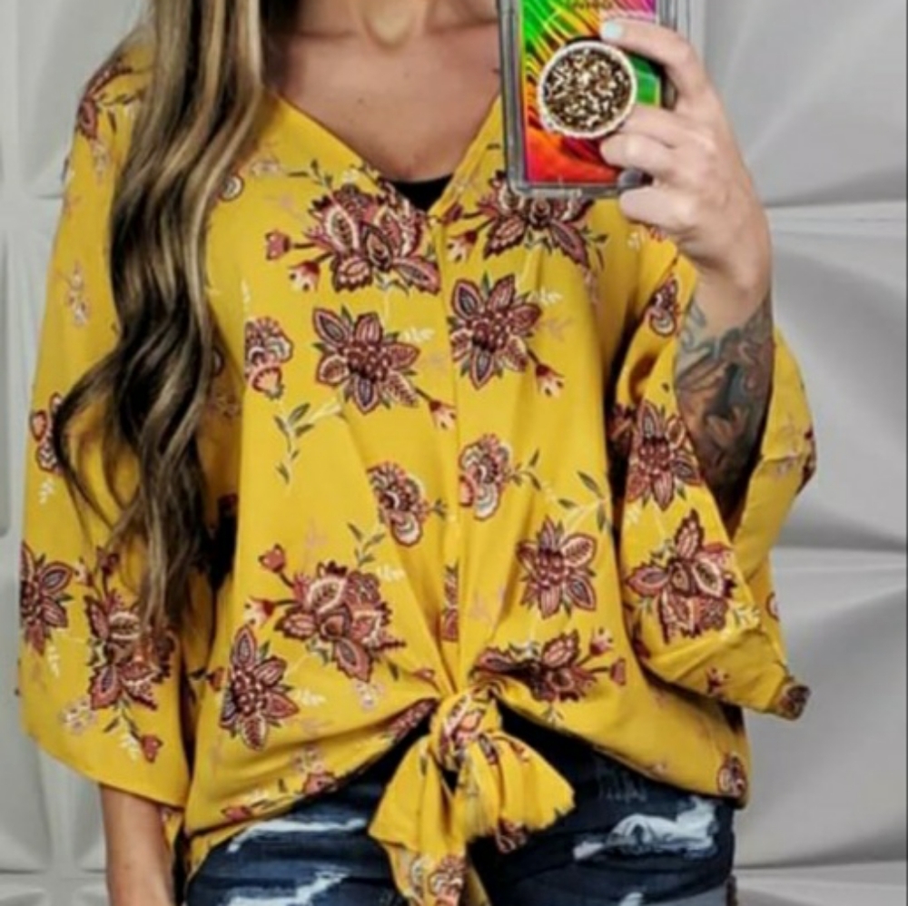Boutique Flowy Sleeve Tie Floral Blouse Size S